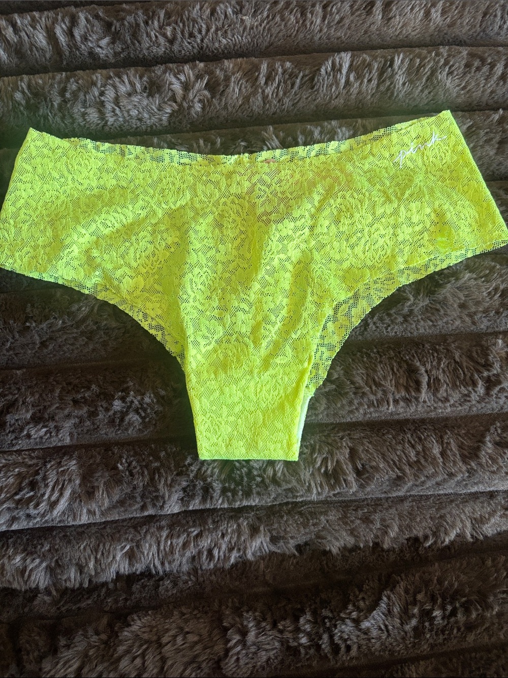 PINK Victoria Secret‎ Neon Lime Lace Cheeky Panty